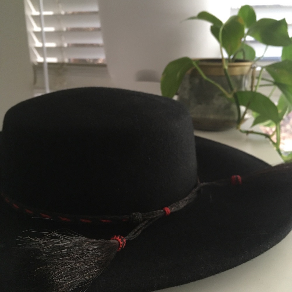 Wide brimmed felt hat